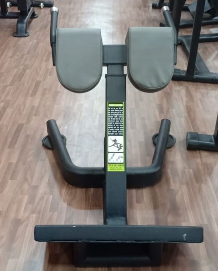 Hyperextension Bench