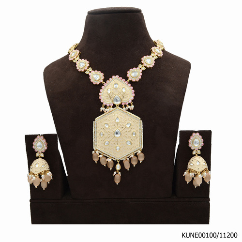Kundan Necklace Set With Touch Of Ivory Mina And Monalisa Hangings