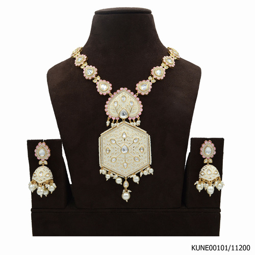 Kundan Necklace Set With Touch Of Ivory Mina And Monalisa Hangings