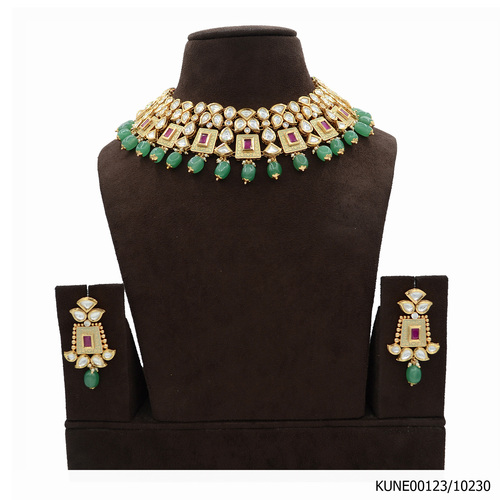 Kundan Necklace Set With Emerald Beads And Meena Work