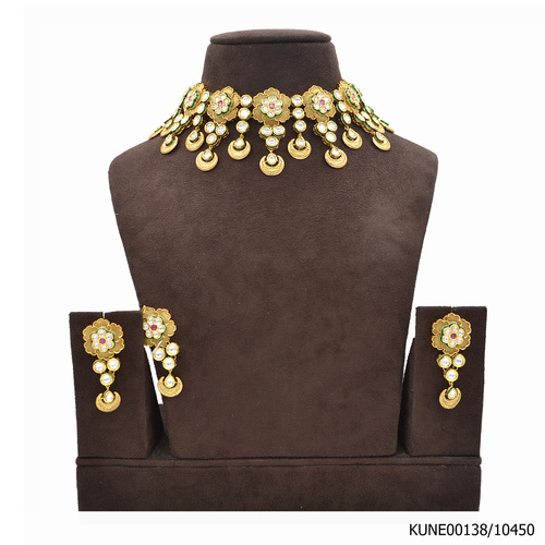 Kundan Necklace Set With Maang Tikka