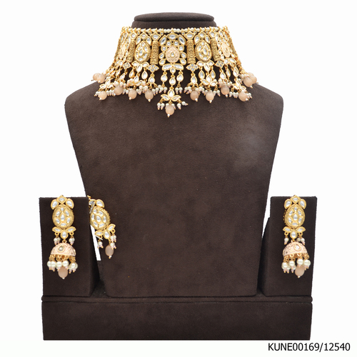 Kundan Necklace Set With Maang Tikka And Meenakari Work
