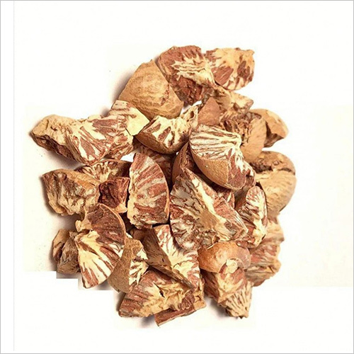 Cutting Beetelnut