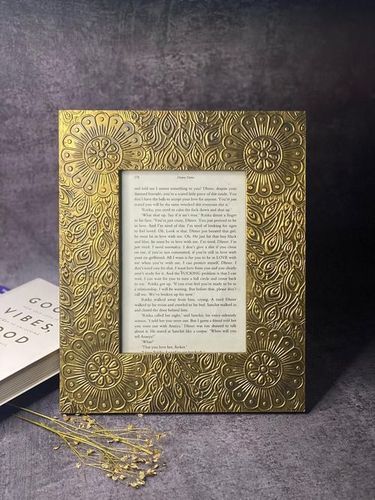 Gold Beauty Photo Frame