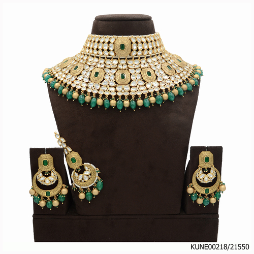 Kundan Necklace Set With Maang Tikka