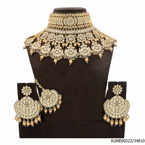 Kundan Necklace Set With Maang Tikka