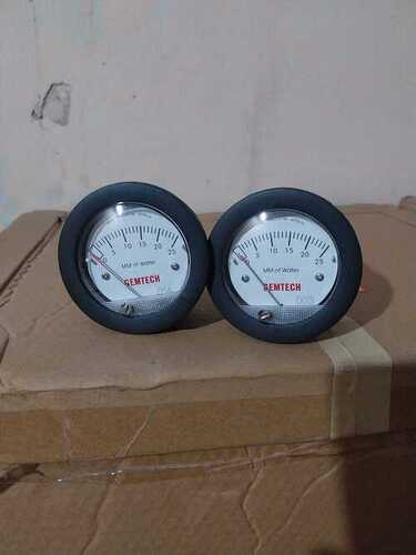 Nextech Digital Differential Pressure Gauge Diameter: 2.5 Inch / 63 Mm at  Best Price in Delhi | Enviro Tech Industrial Products
