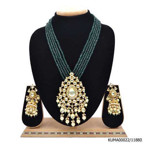 Kundan Pendent Set With Green Beads Mala And Pearl Hangings