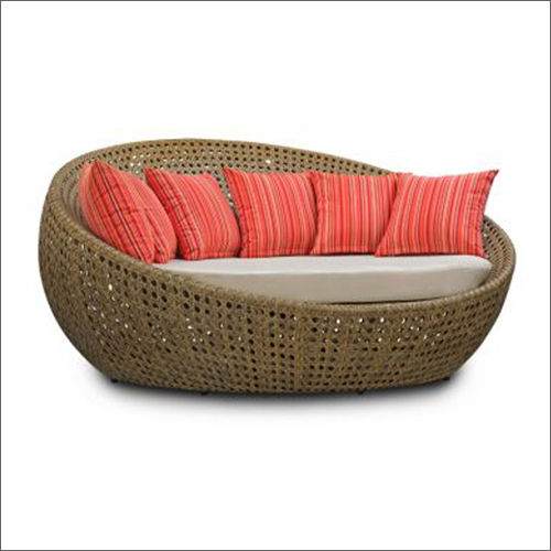 Wicker Lounger Bed