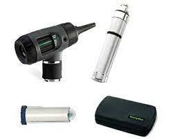 Welch Allyn 3.5 v Macroview Otoscope