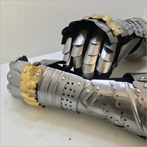 Medieval Gauntlet Gloves