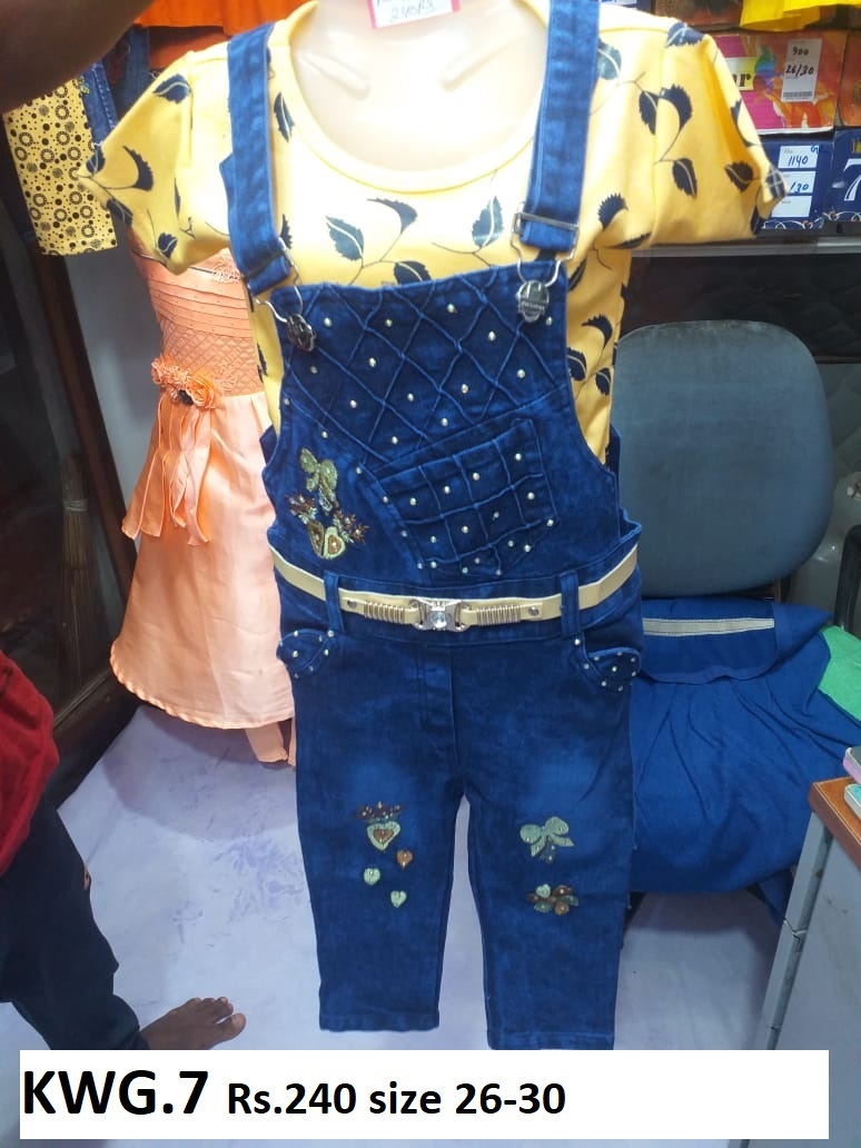GIRLS WEAR
