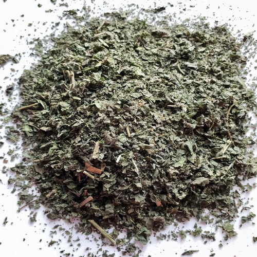 सूखे बिछुआ पत्ते