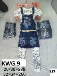 GIRLS WEAR