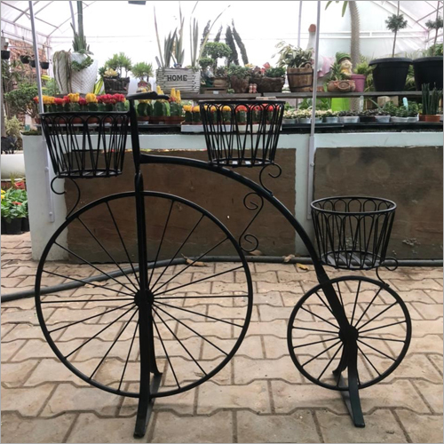 M0057 Iron Cycle Planter