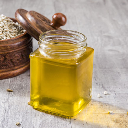 Safflower Oil at Best Price in Pune, Maharashtra Nivieka Global Impex Llp