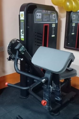 Preacher Curl Machine