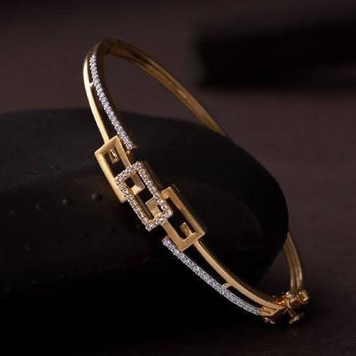 Round Real Diamond Designer Bracelet