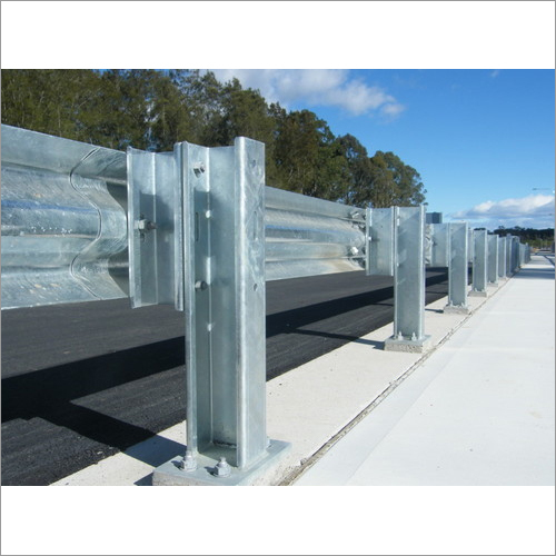 Hot Dip GI Crash Barrier