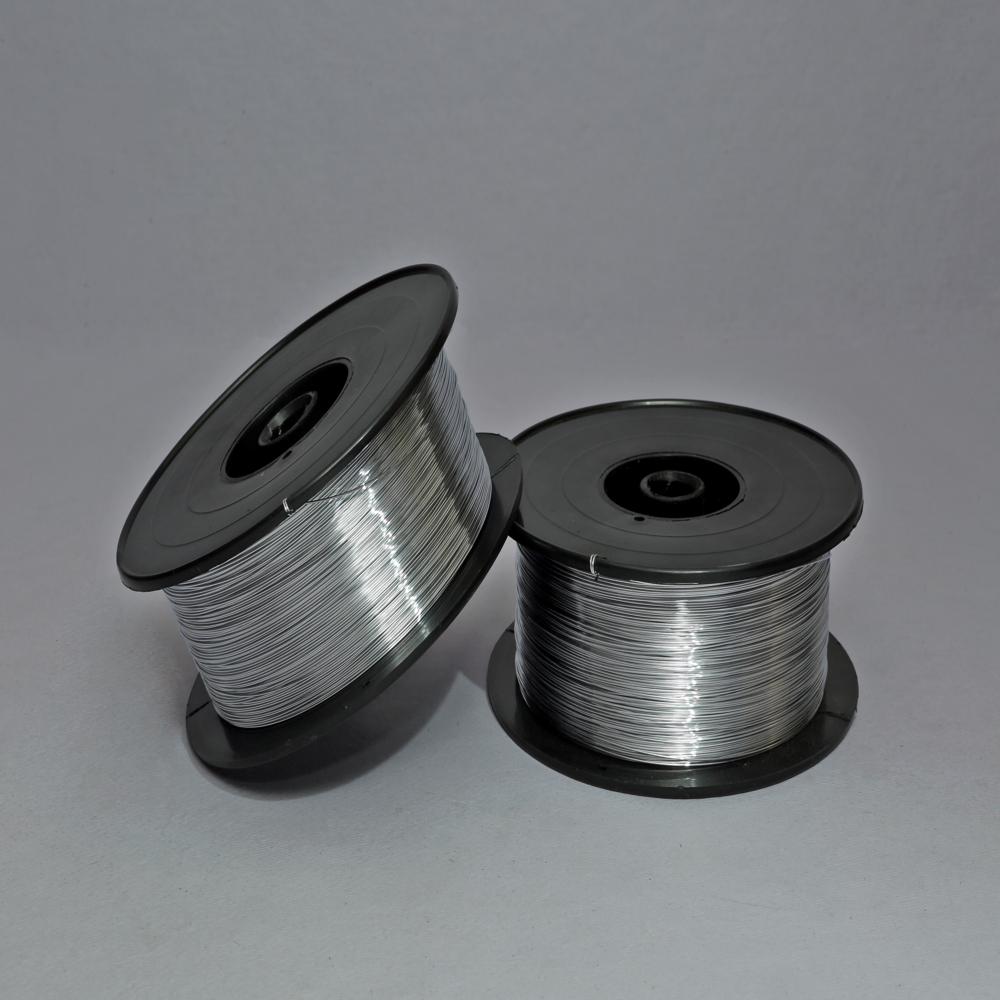 Cut Length Galvanised Binding Wire - Mild Steel, 40m Roll Length, 18 SWG Diameter, 30Kg Weight | Polished Surface Treatment for Construction Use