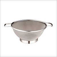 Colanders and Strainers