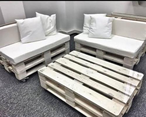 Handmade Pallet 4 Seater Sofa Set With Table