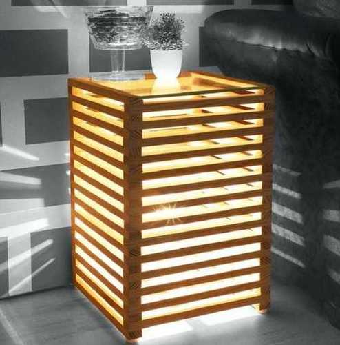 Pallet Table With Light