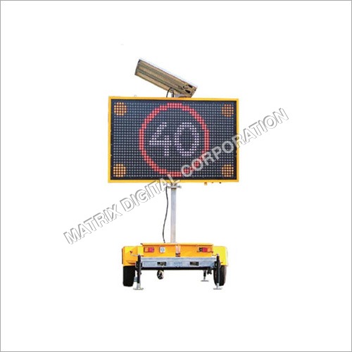 Variable Sign Pole Display For Highway Maintenance