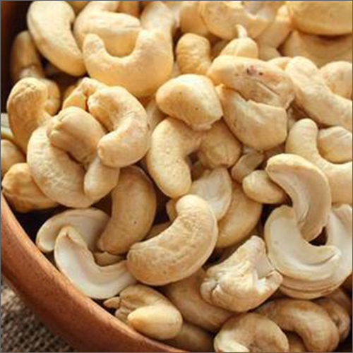 Fresh Cashew Nut - Dried, Common Cultivation | Rich in Fibre, Calcium, Iron - Supports Weight Loss & Lowers Cholesterol