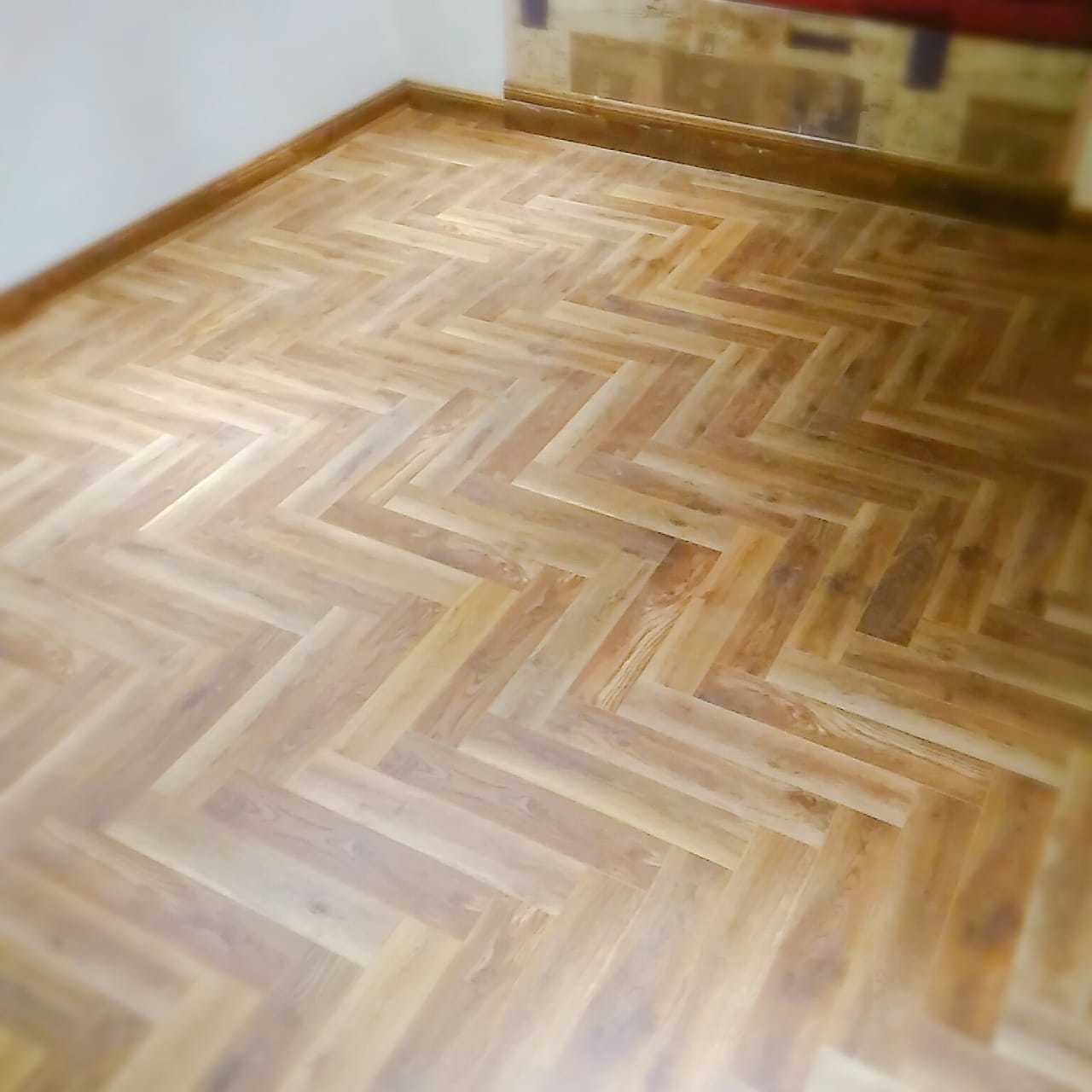 Laminated Herringbone Wooden Flooring