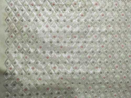 Aavantika Silk - Attributes: Shinny