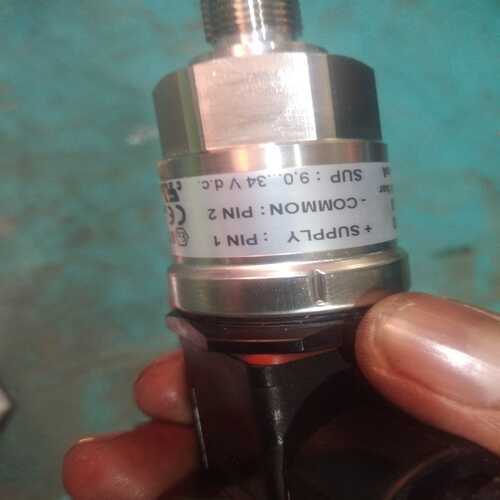 Pressure sensor