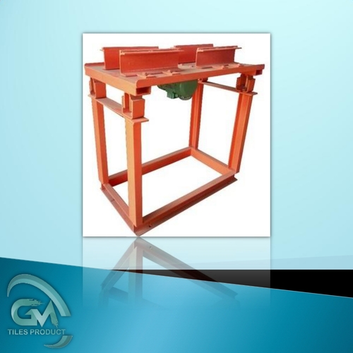 DEMOULDING MACHINE