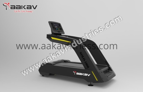 COMMERCIAL TREADMILL