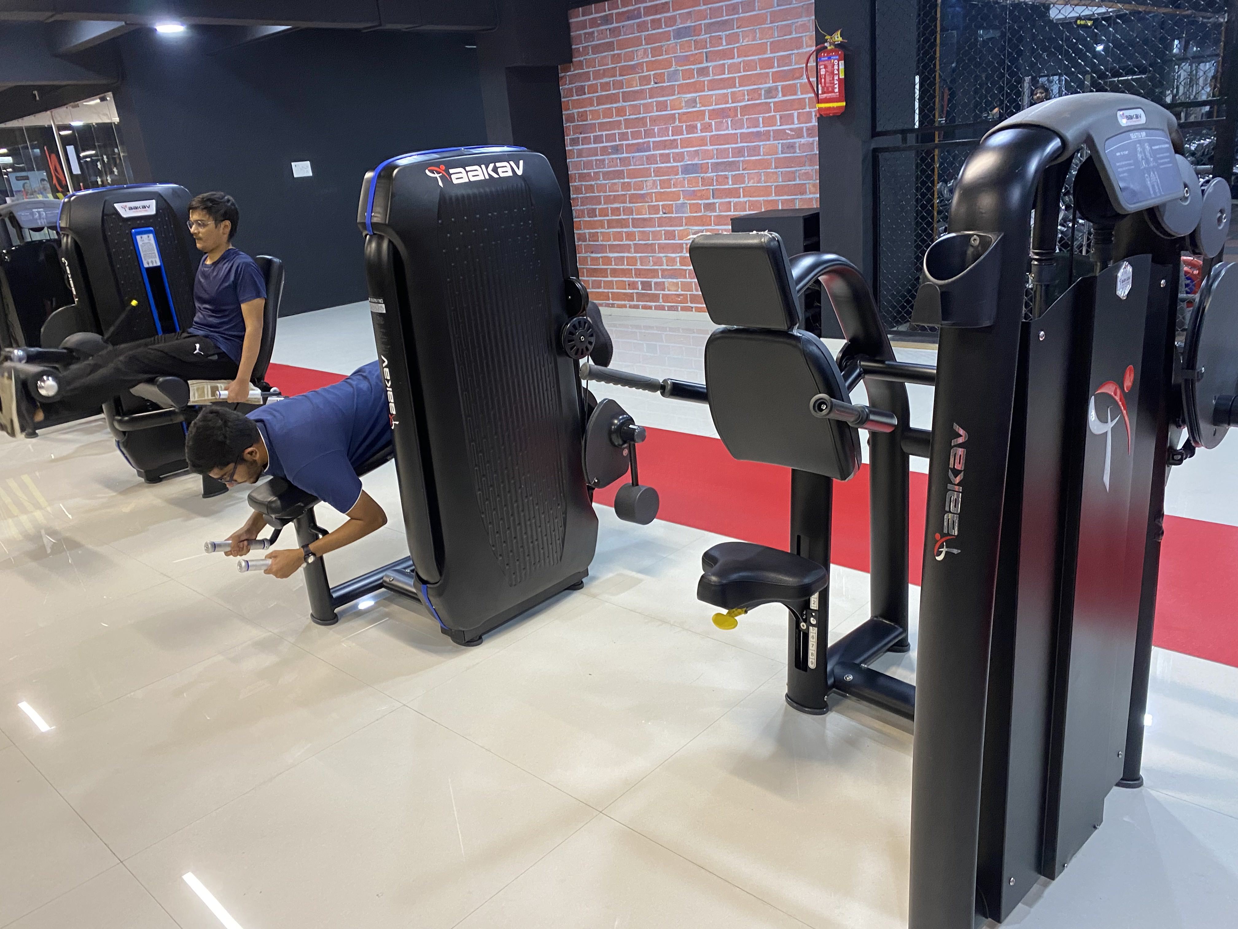 COMMERCIAL GYM EQUIPMENTS
