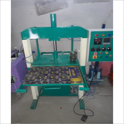 AUTOMATIC SCRUBBER PACKING MACHINE