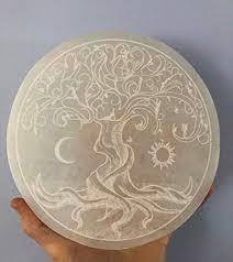 Round selenite engraved plates
