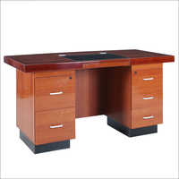 Brown Wooden Modular Office Tables