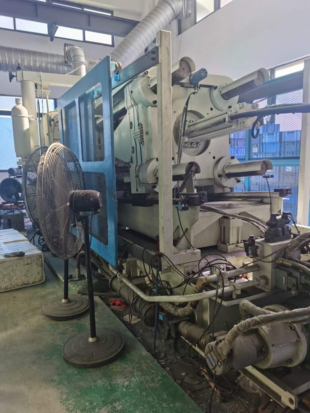 Used YIZUMI 400T Hot Chamber Die Casting Machine