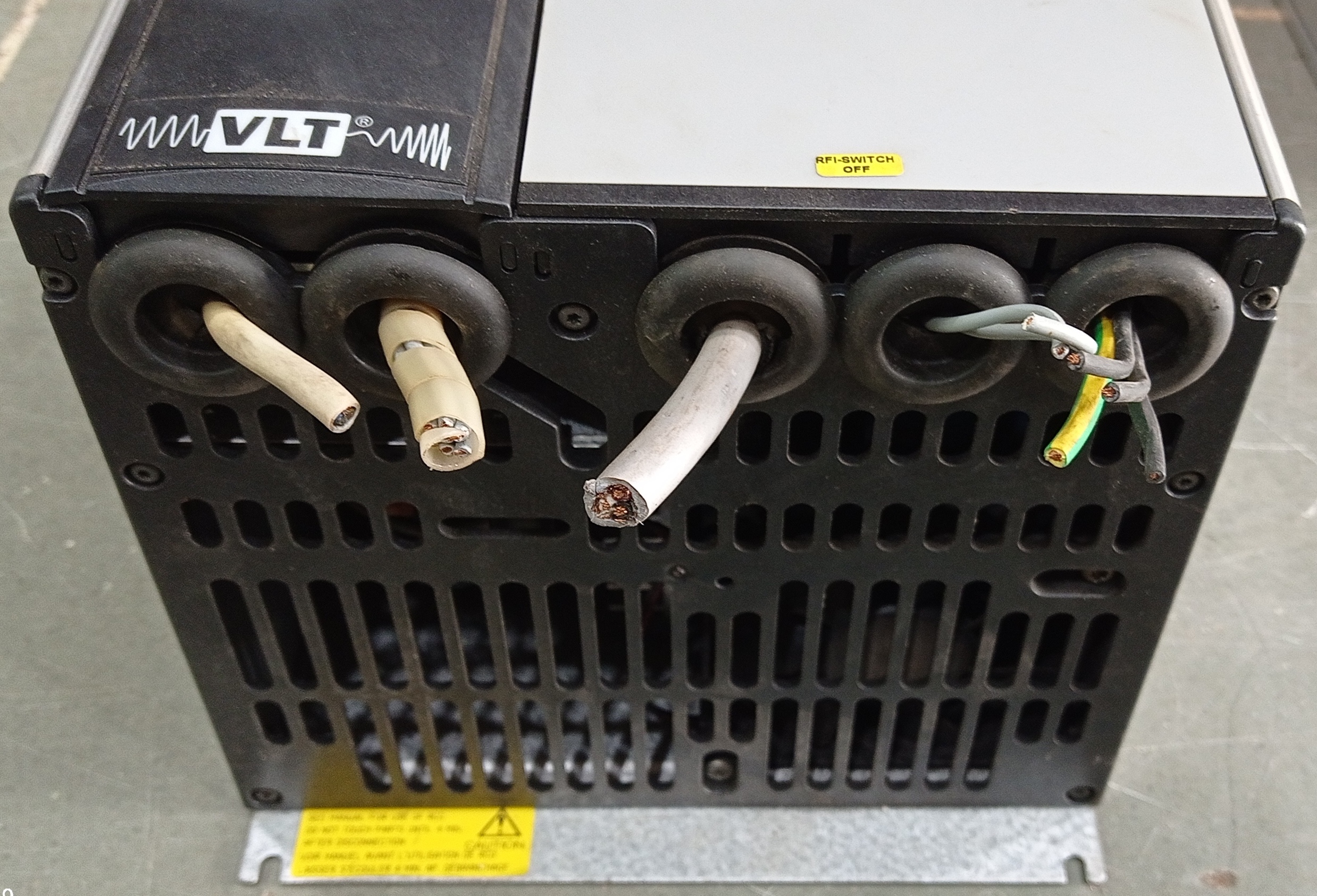 DANFOSS VLT 5000 11.5 KVA AC DRIVE