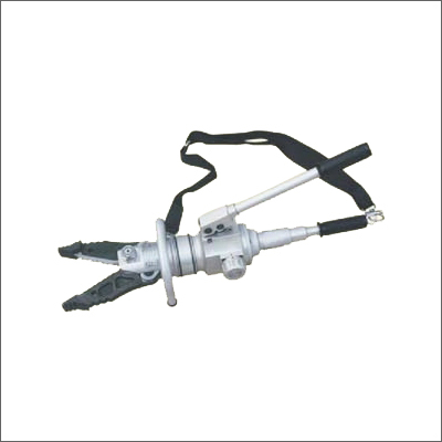 Hand Operated Combi Tool By LIGHTTEC INDIA