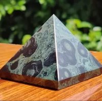 Kambaba jaspar pyramids