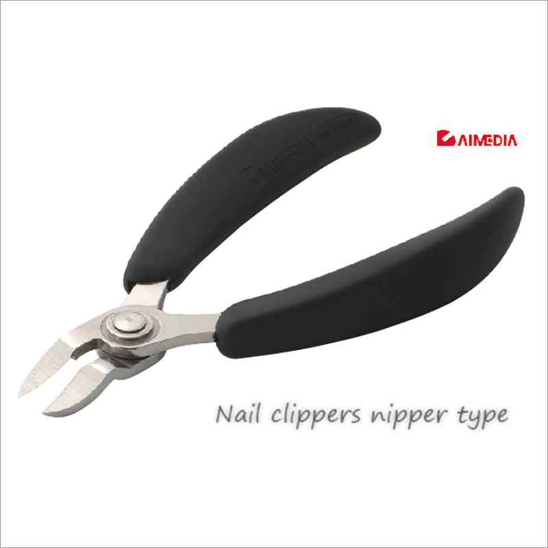 Nipper Type Nail Clippers