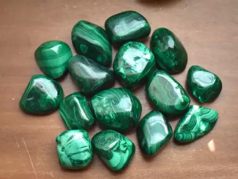 Malachite Tumble stone