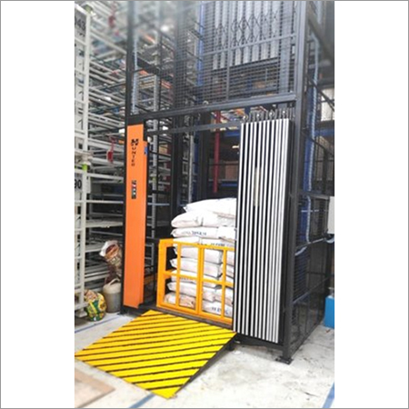 Cage Goods Lift