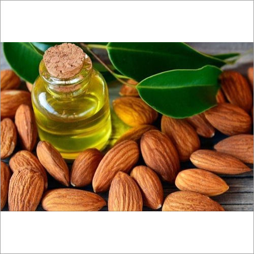 100% Natural Sweet Almond Oil For Cosmetic And Food Industry