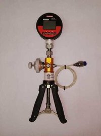 Hand Pump Pressure Calibrators