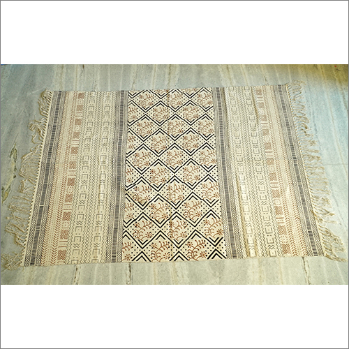 Stylish Hand Knotted Rug