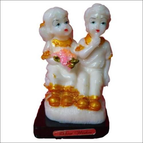 4.75x3.25 Inch Polyresin Love Couple Statue