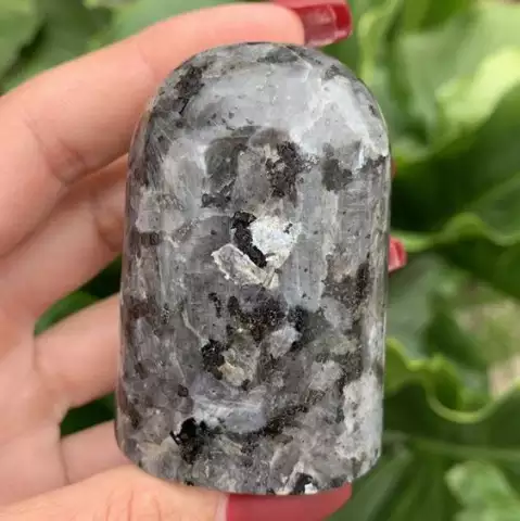 Larvikite Free froms